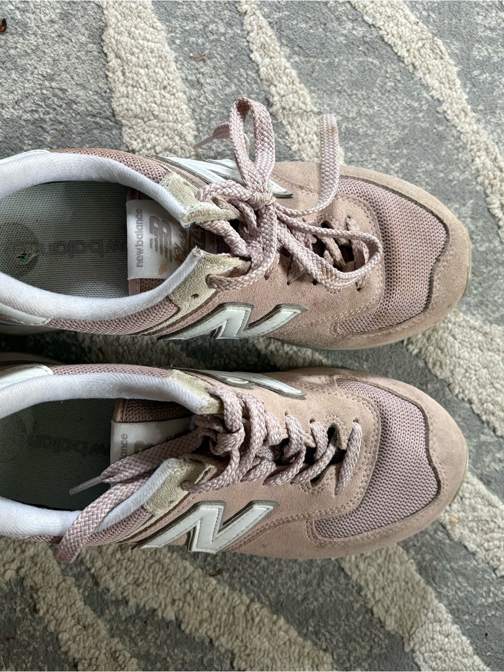 New Balance classic 574 Women's Pink Suede & Mesh Sneakers